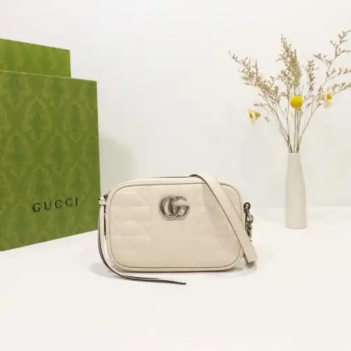 G*u*i bags 2110dj0080