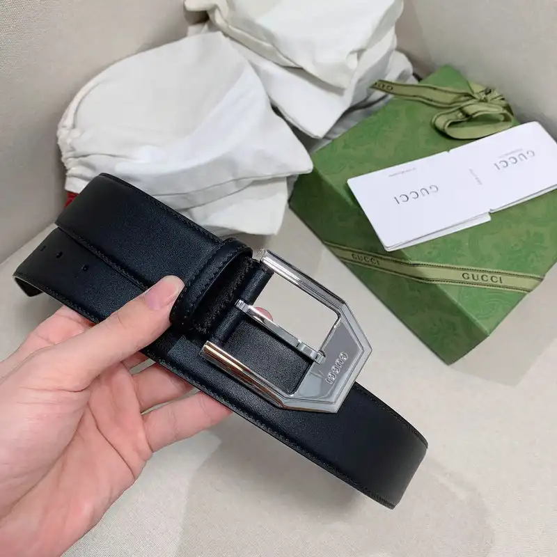 G*u*i belts 2110xf0002