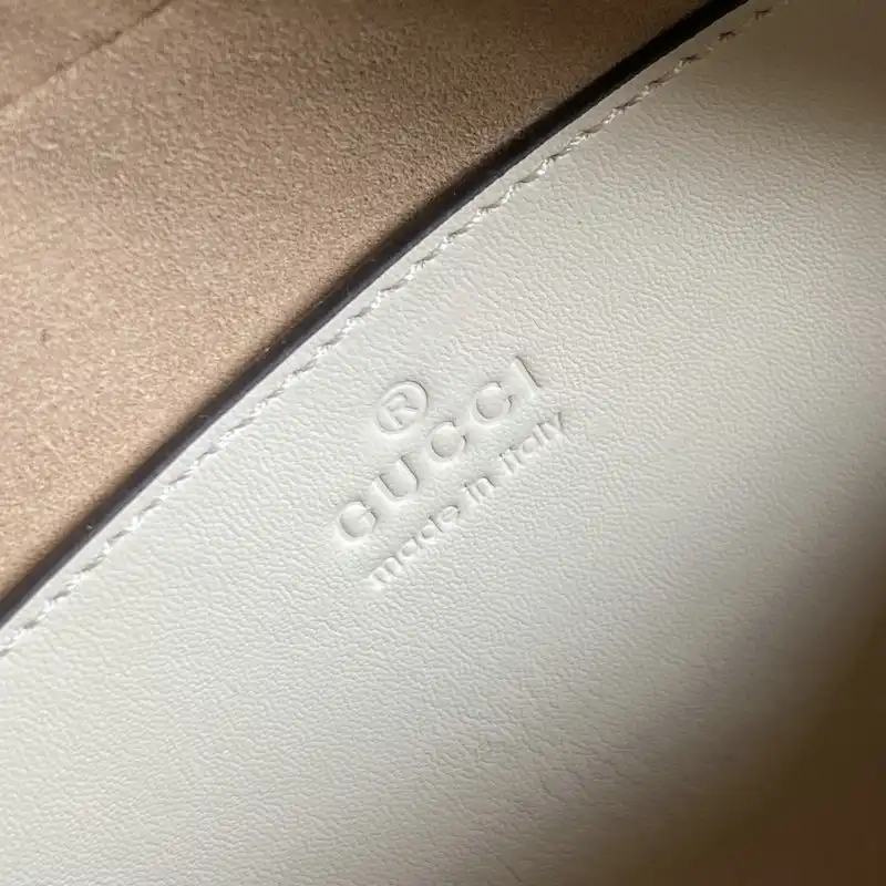 G*u*i bags 2110ya0010