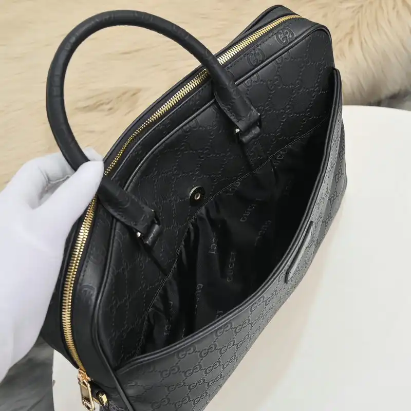 G*u*i s bags 2110yz0011