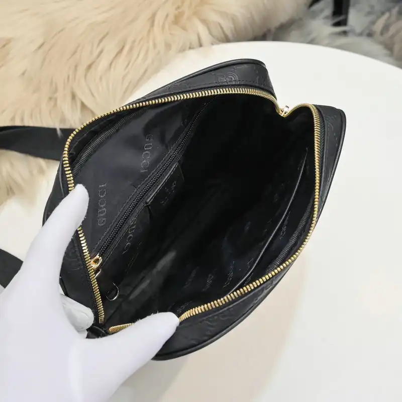 G*u*i s bags 2110yz0021