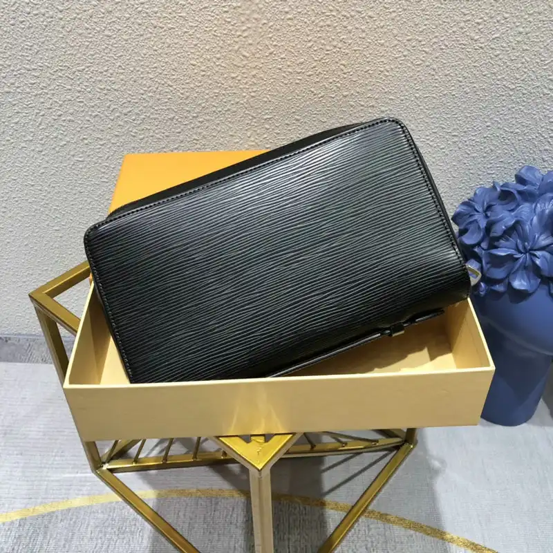 LV Bags 2111YZ0030