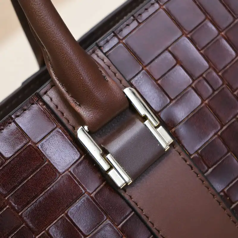 LV Bags 2111YZ0060