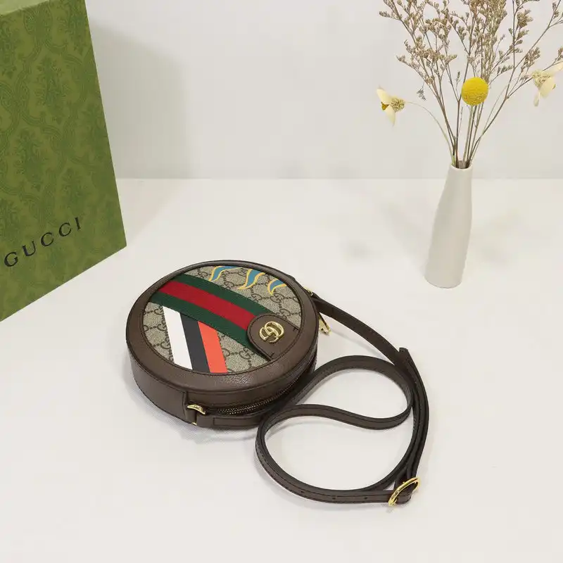 G*u*i bag 2112dj0045