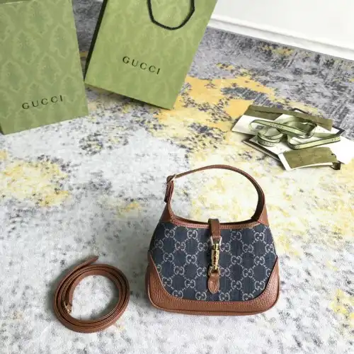 G*u*i bags 2112dj0111