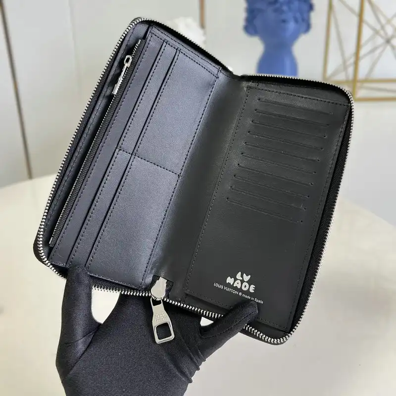 LV Bag 2112FY0008