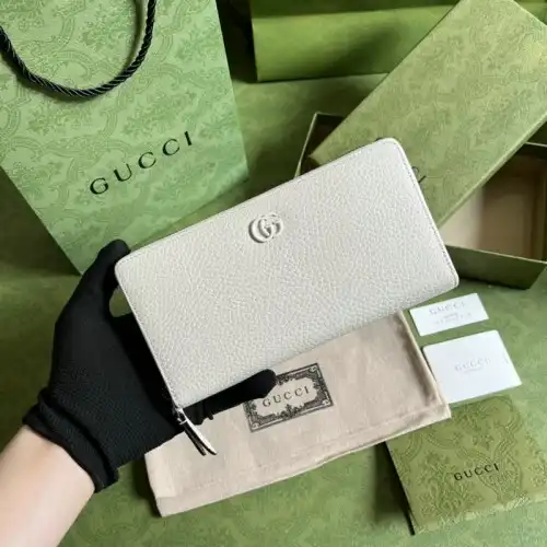 G*u*i bag 2112ya0004