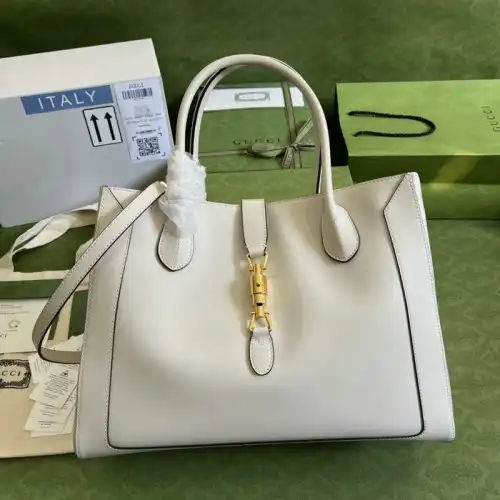 G*u*i bag 2112ya0048