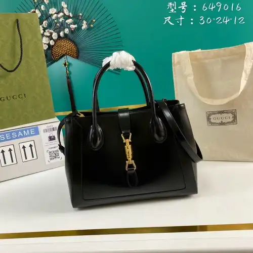 G*u*i bag 2112ya0052