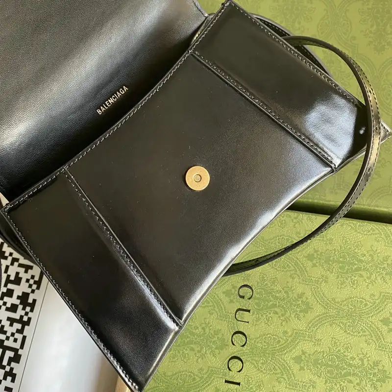 G*u*i bag 2112ya0067
