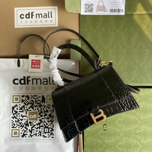 G*u*i bag 2112ya0068