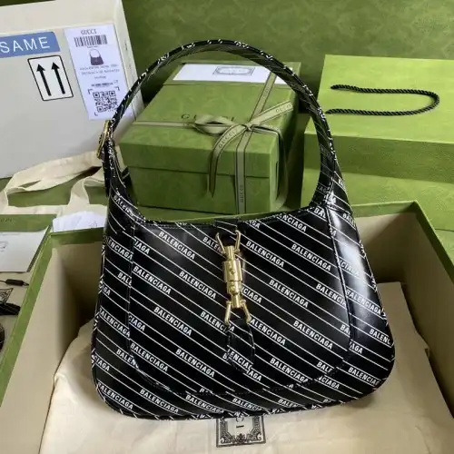 G*u*i bag 2112ya0072
