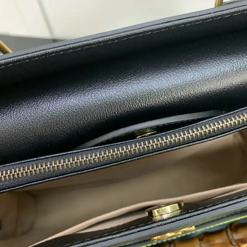 G*u*i bag 2112ya0102
