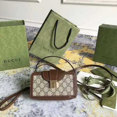 G*u*i bag 2201dj0011