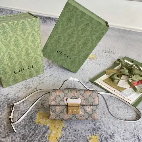 G*u*i bag 2201dj0012