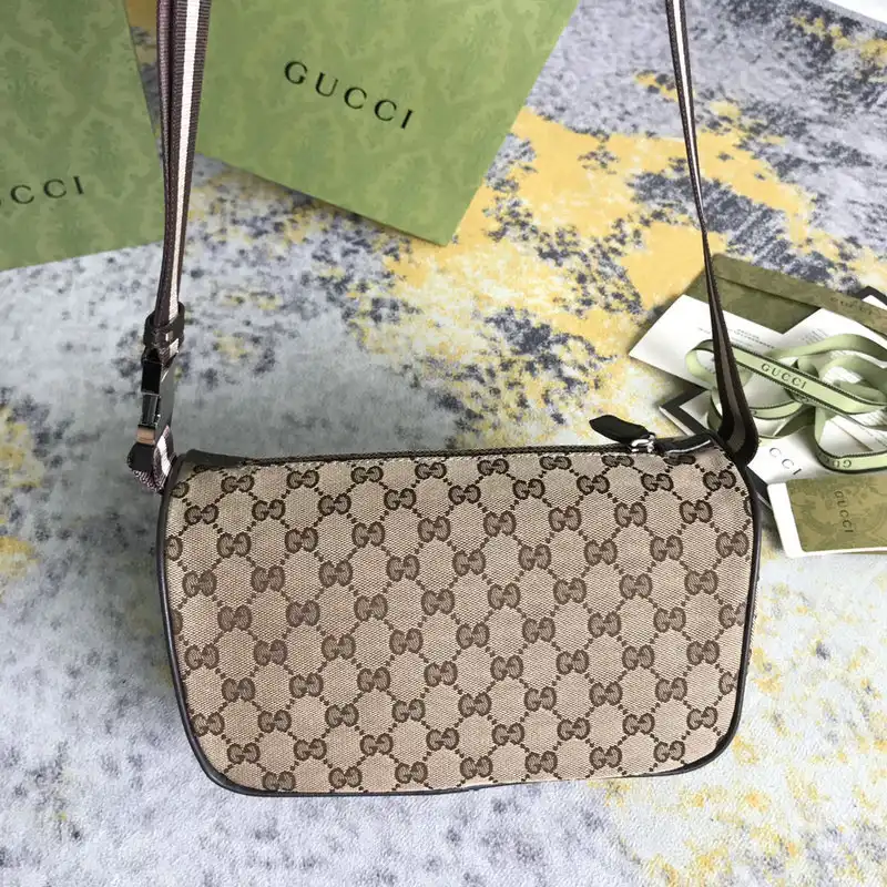 G*u*i bag 2201dj0024