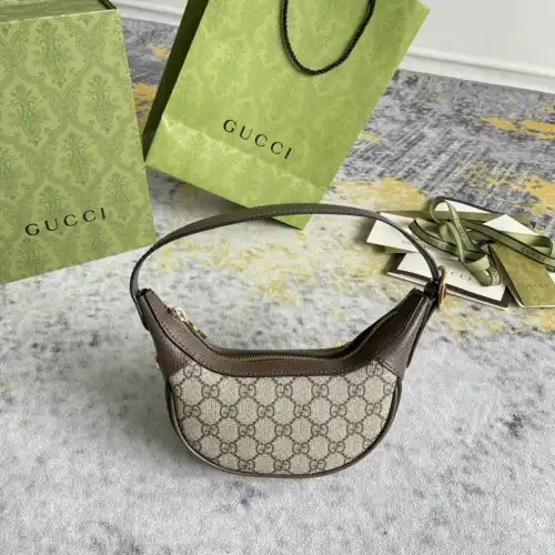 G*u*i bag 2201dj0030