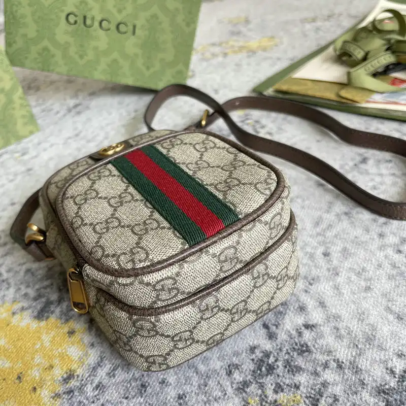G*u*i bag 2201dj0044
