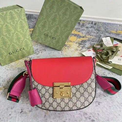 G*u*i bag 2201dj0054
