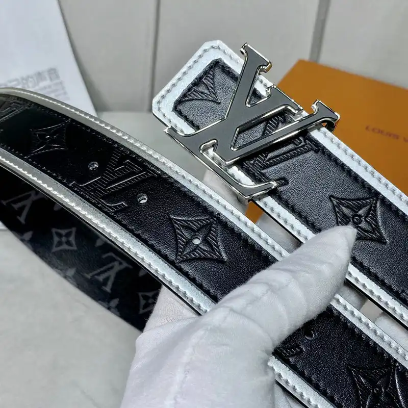 LV Belts 2201XA0051