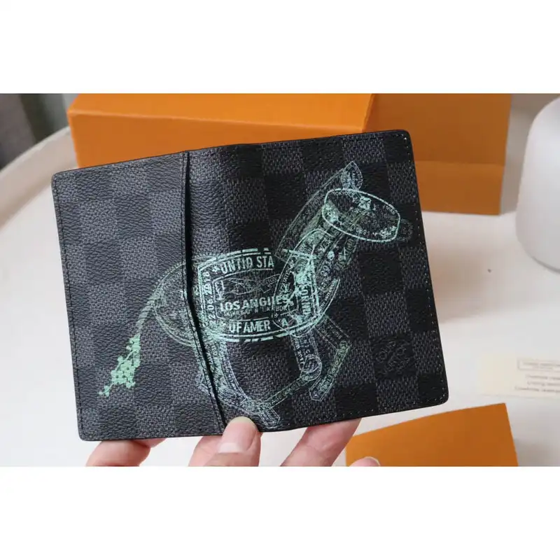 LV Bag 2204DJ0005
