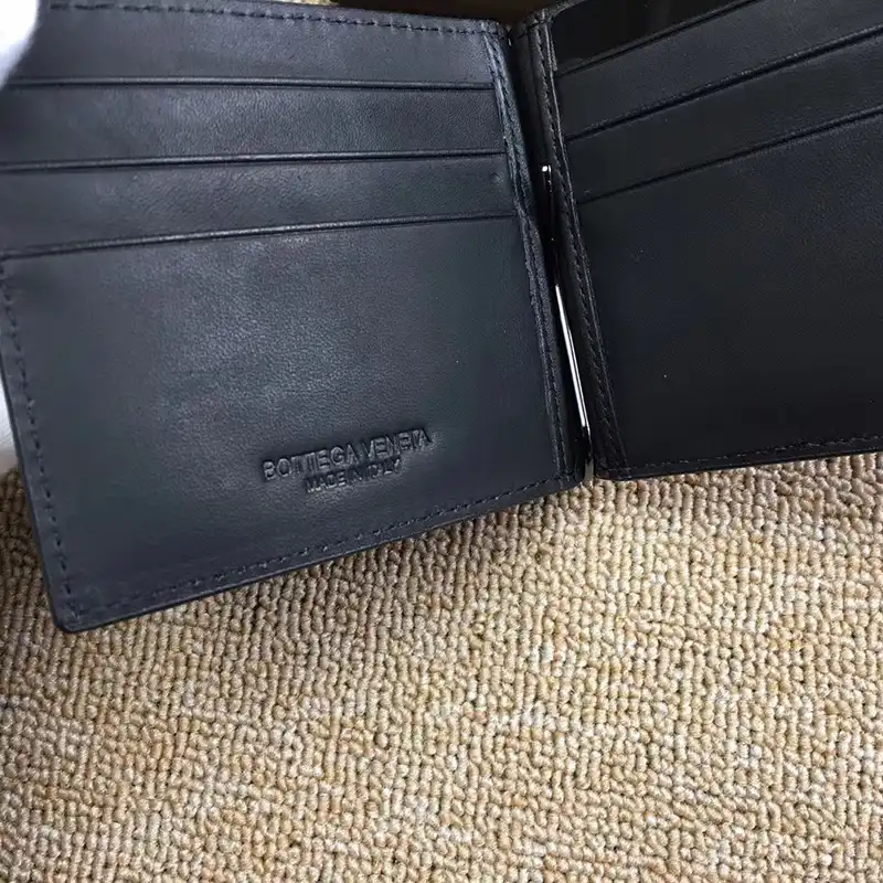 b0tte*a Ven*ta wallet 2204ht0003