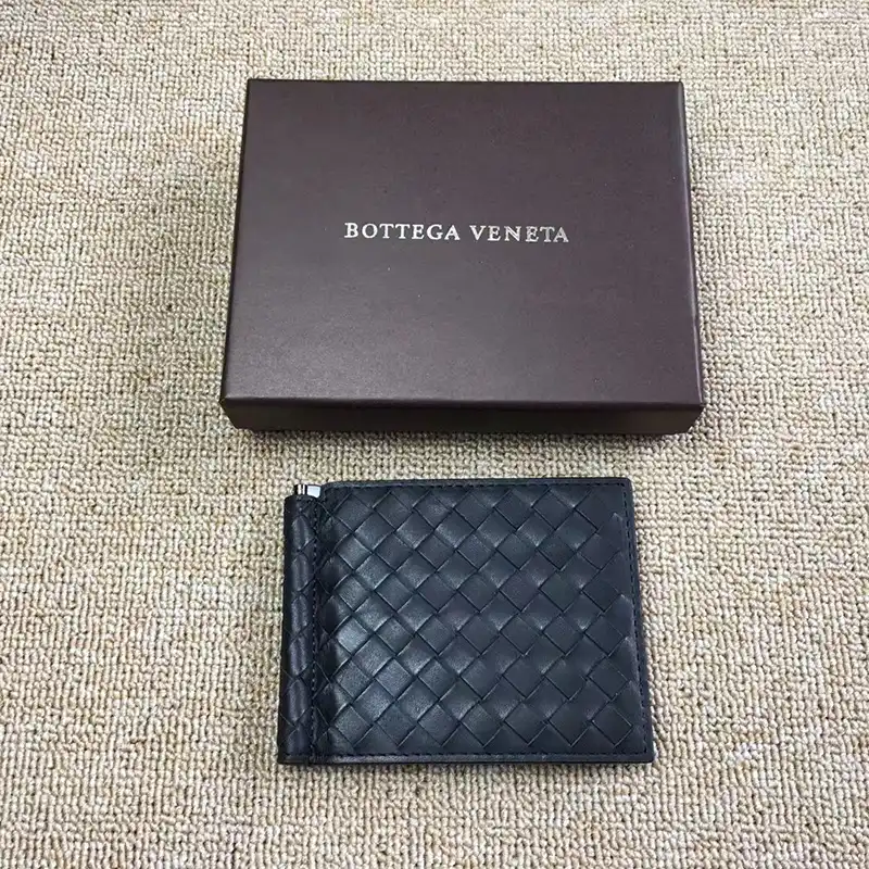 b0tte*a Ven*ta wallet 2204ht0003