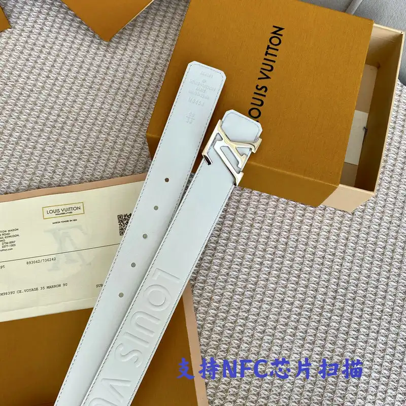 LV Belts 2204XA0131