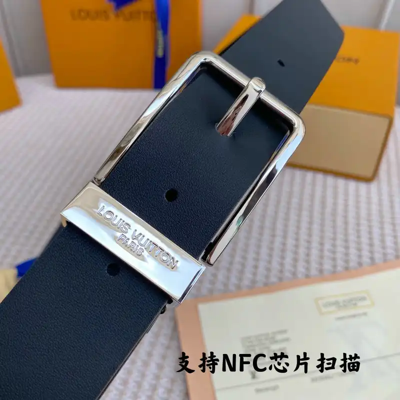 LV Belts 2204XA0141