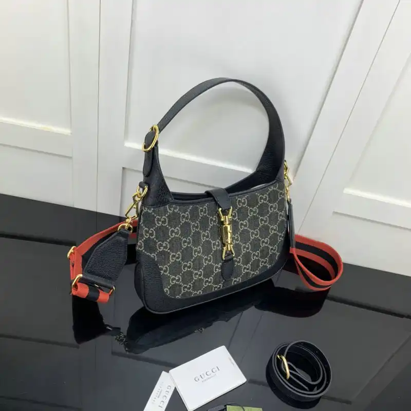 G*u*i bag 2204ya0021