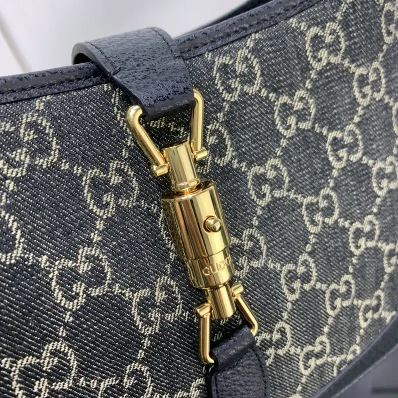 G*u*i bag 2204ya0021