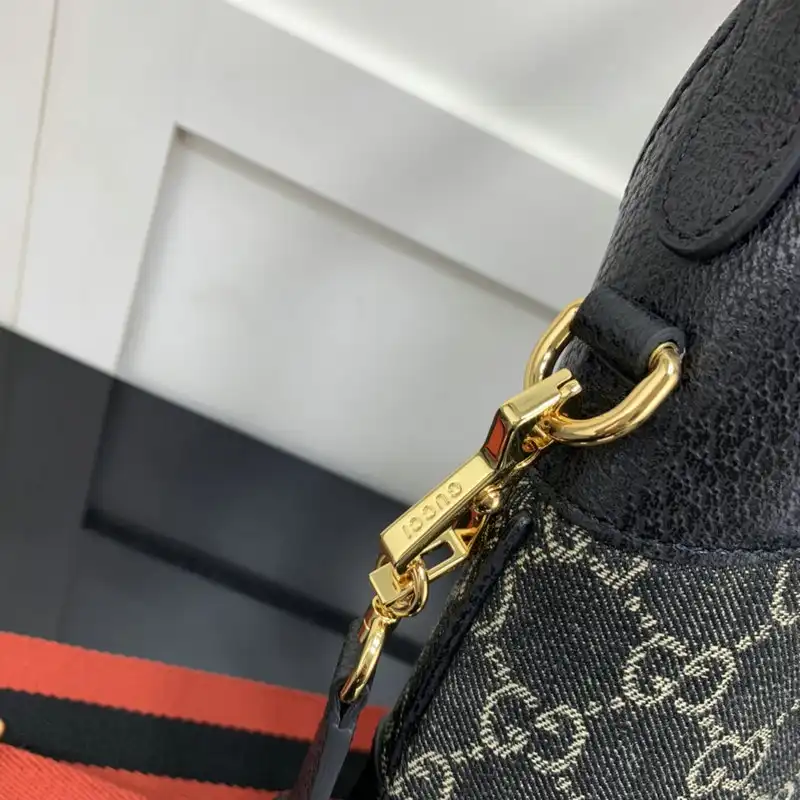 G*u*i bag 2204ya0021