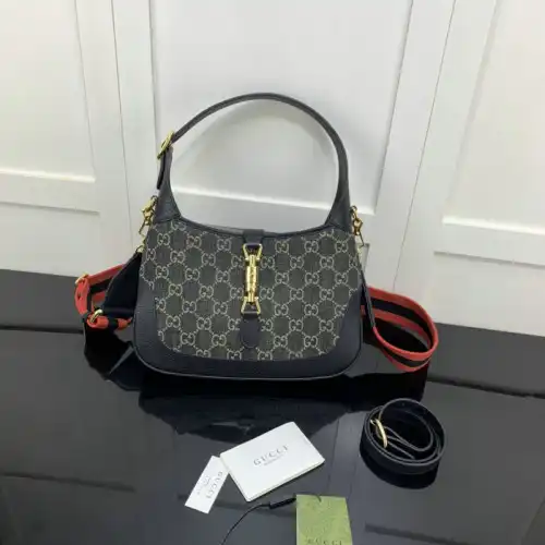 G*u*i bag 2204ya0021