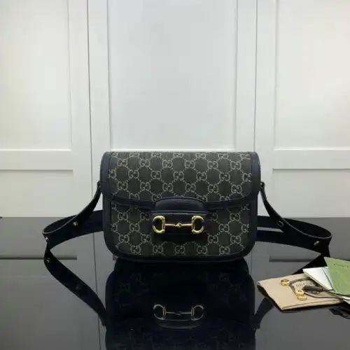 G*u*i bag 2204ya0029
