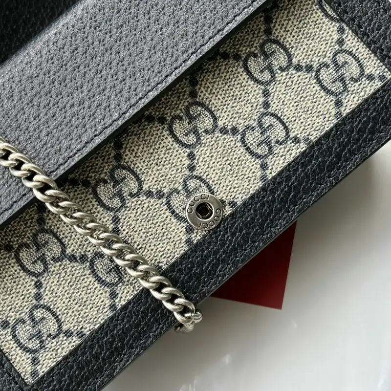 G*u*i bag 2204ya0070
