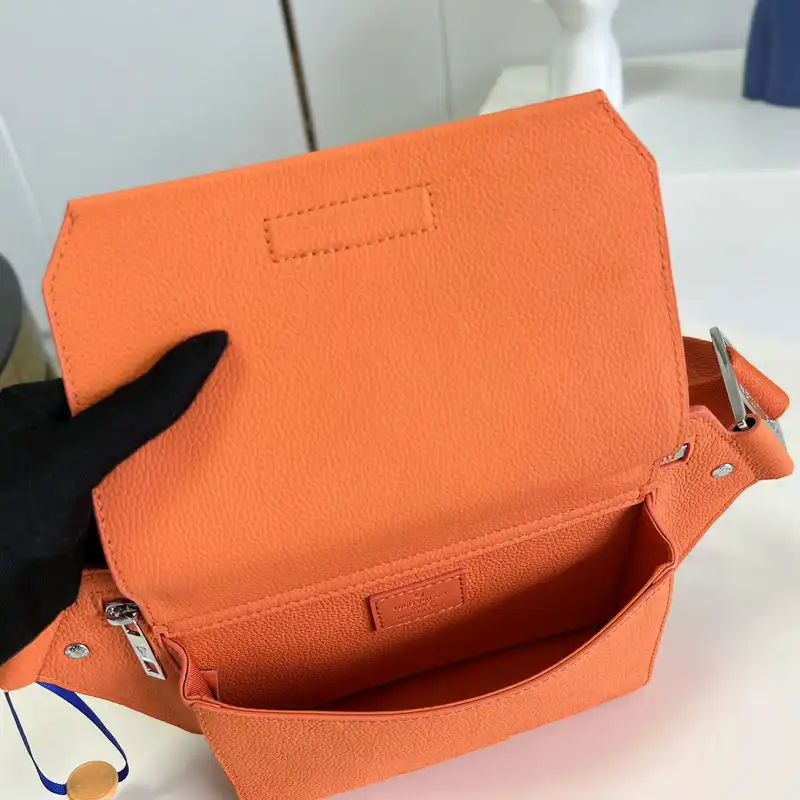 LV Bag 2204YA0098