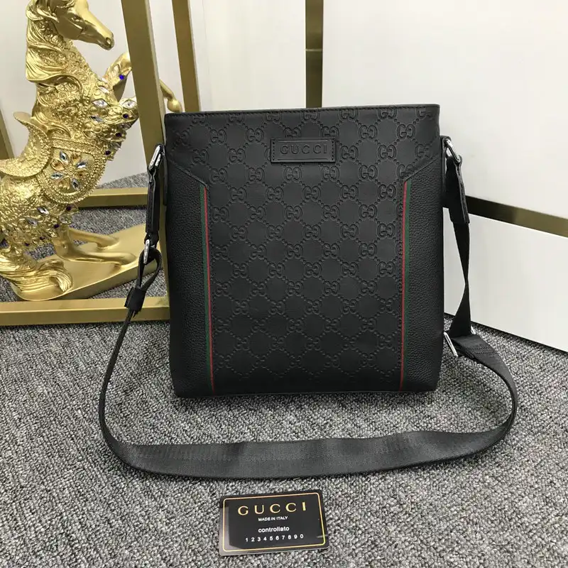 G*u*i bag 2204yz0033