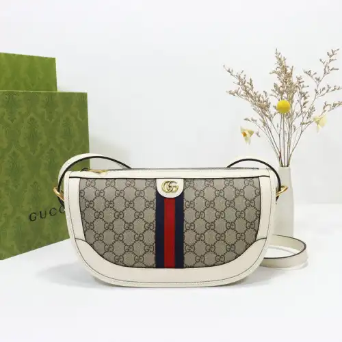 G*u*i bag 2205dj0010