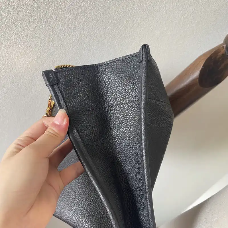 G*u*i bag 2207pj0016