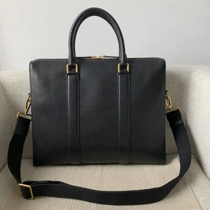 G*u*i bag 2207pj0017