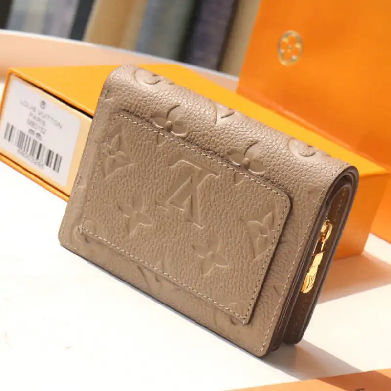LV Bag 2208DJ0031