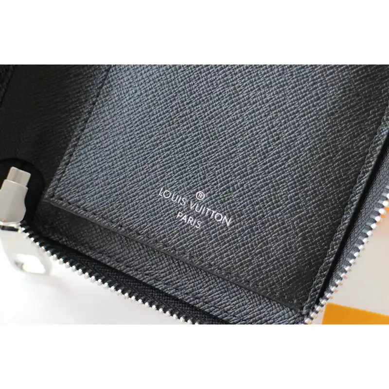 LV Bag 2208DJ0035