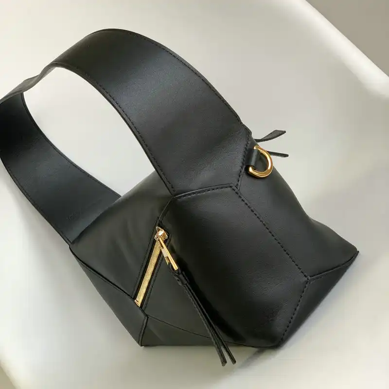 Loewe Bag 2209SW0004