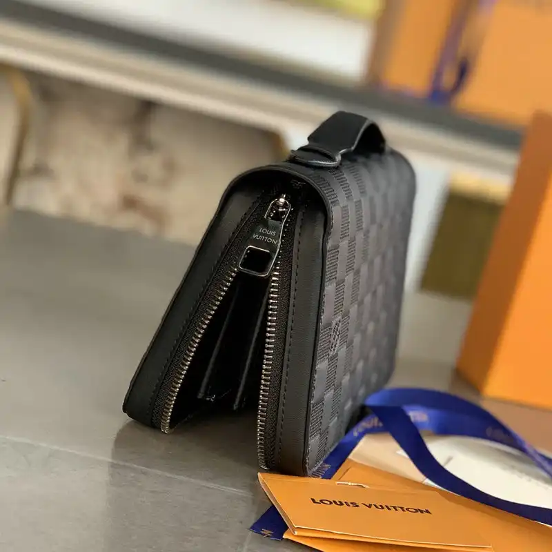 LV Bag 2209YZ0039