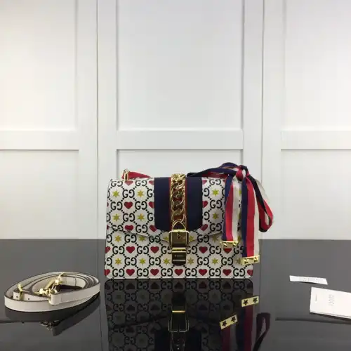 G*u*i bag 2210ya0074