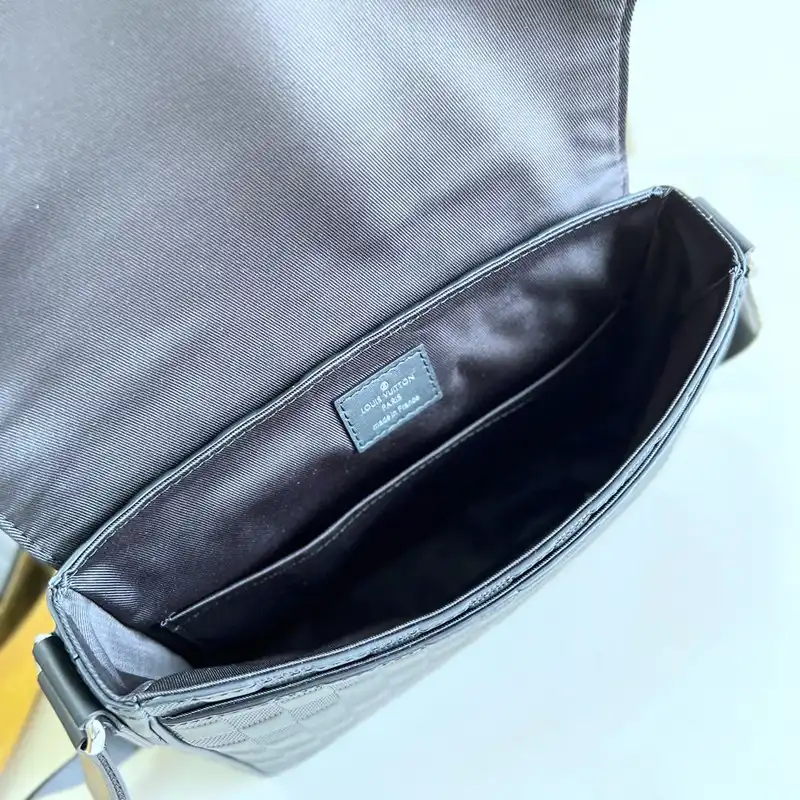 LV Bag 2210YA0090