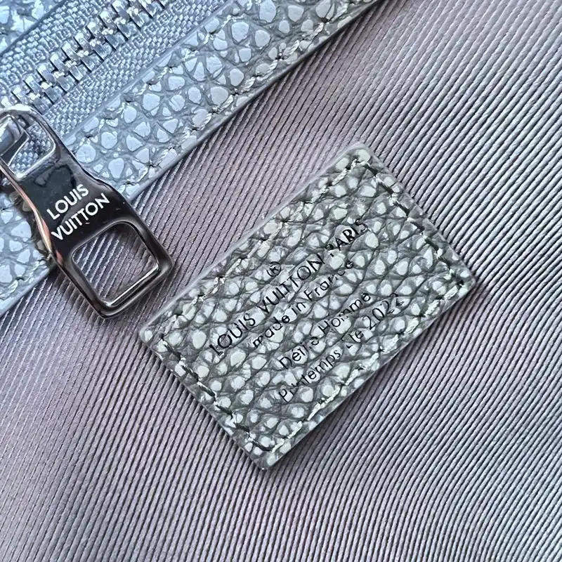LV Bag 2210YA0104
