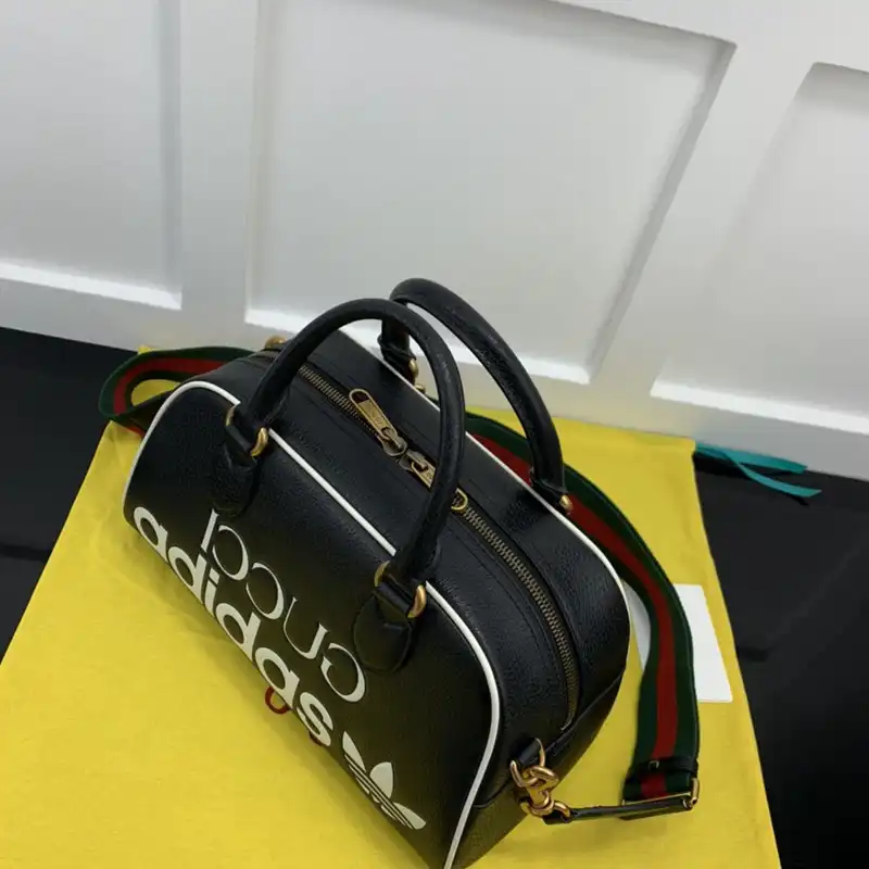 G*u*i bag 2210ya0145