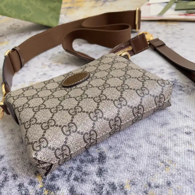 G*u*i bag 2211dj0027