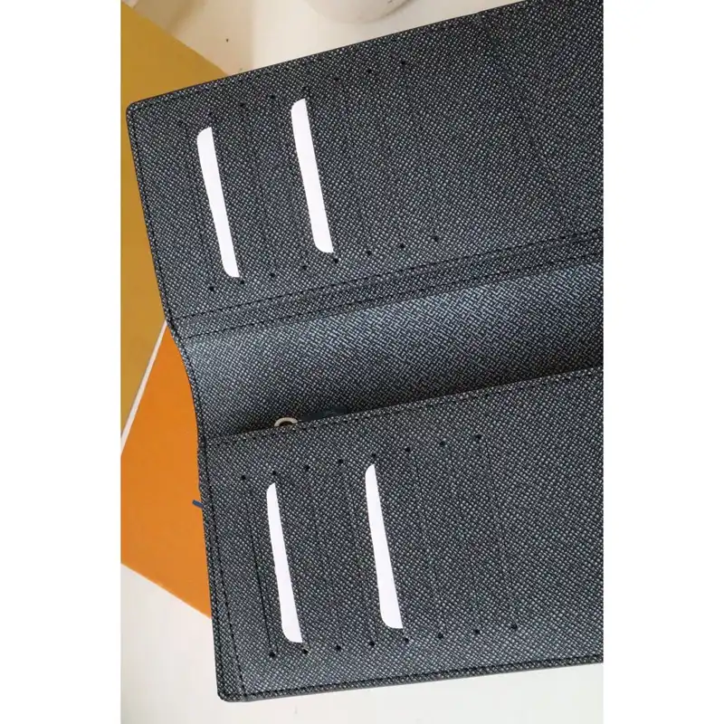 LV Bag 2211DJ0043
